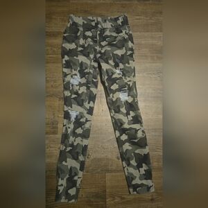 K. Jordan Distressed Pants size 6